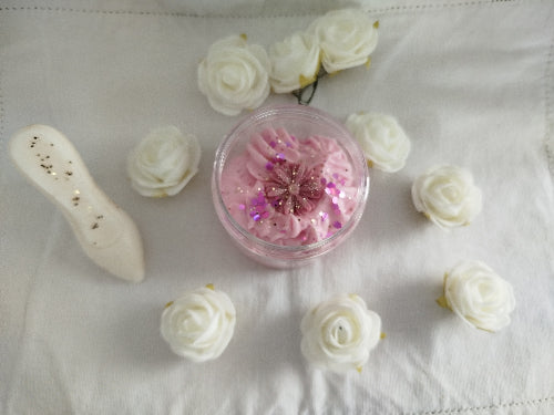 Fondant parfumé crémeux Poire Freesia avec texture lisse et onctueuse