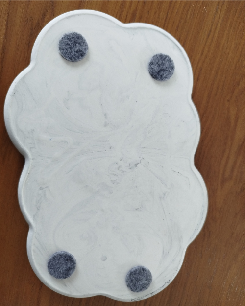 Plateau décoratif Céleste apportant une touche raffinée à la décoration intérieure