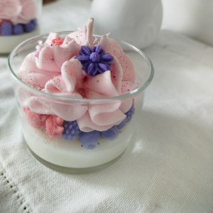  Bougie parfumée gourmande avec fragrance de fruits rouges sans CMR ni phtalates