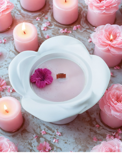  Bougie coulée dans une rose en raysin 200, artisanale et élégante.