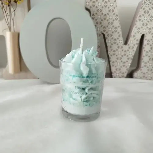 Notre bougie cocooning à la crème de soin pour un moment de détente agréable
