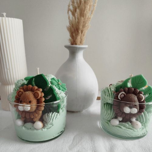 Bougie parfumée décorée sur le thème de la savane 