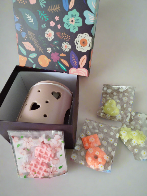 Un diffuseur délicat pour fondants parfumés, parfait pour une ambiance douce et romantique.
